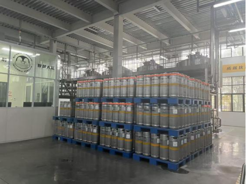 失眠企鵝再投3萬支不銹鋼桶，硬核托舉300+門店501